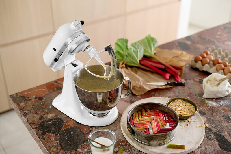 KitchenAid 4,8 L 5KSM175 Artisan Küchenmaschine Meatlover mit Ganzmetall- Fleischwolf